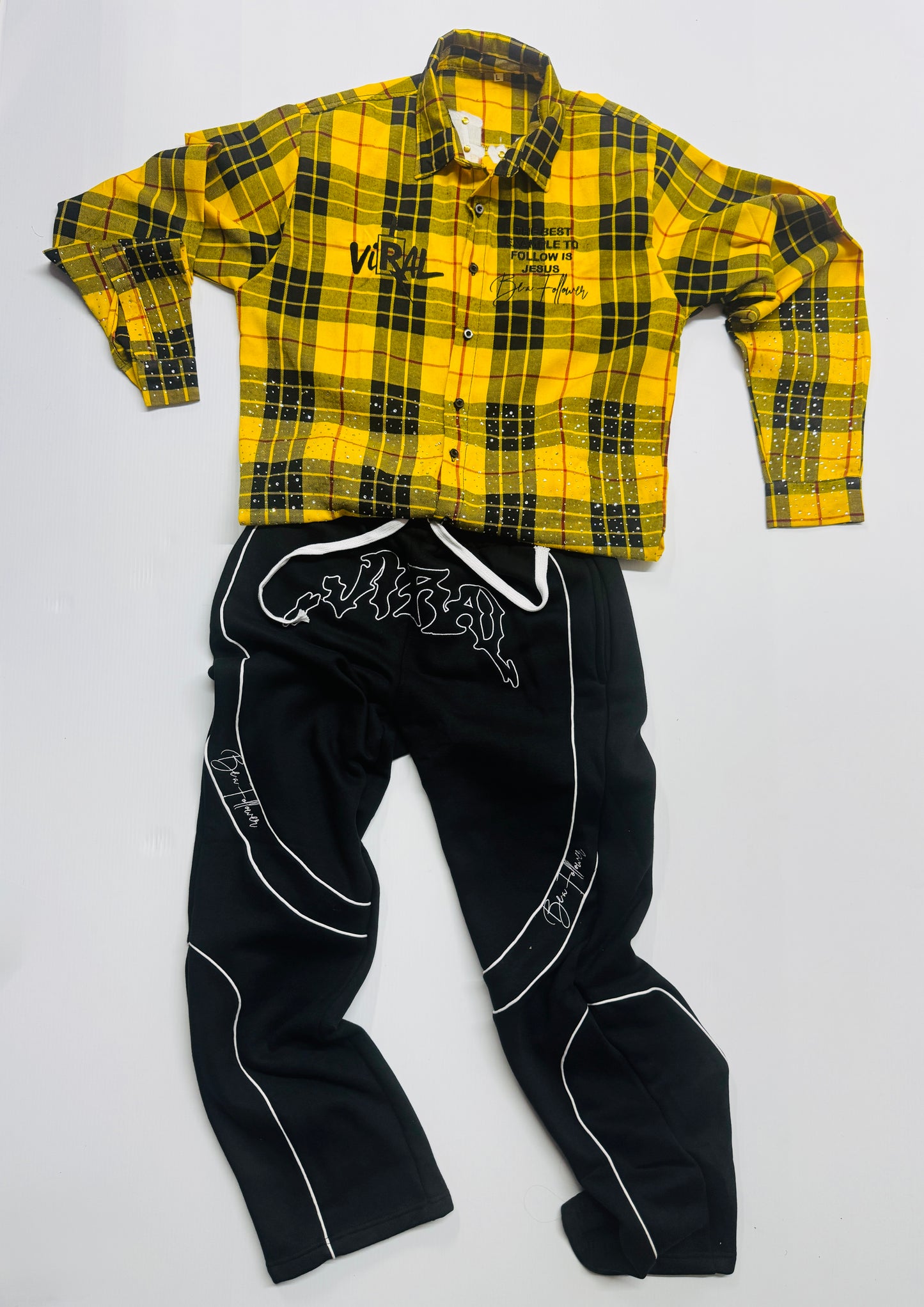 Camisa de Botones Version "Be a Follower" Amarilla y Negra