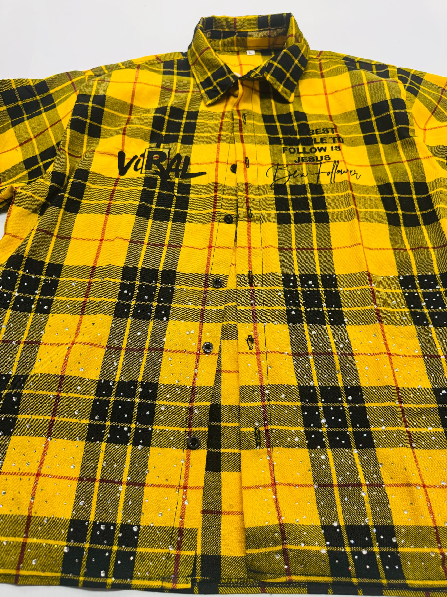 Camisa de Botones Version "Be a Follower" Amarilla y Negra