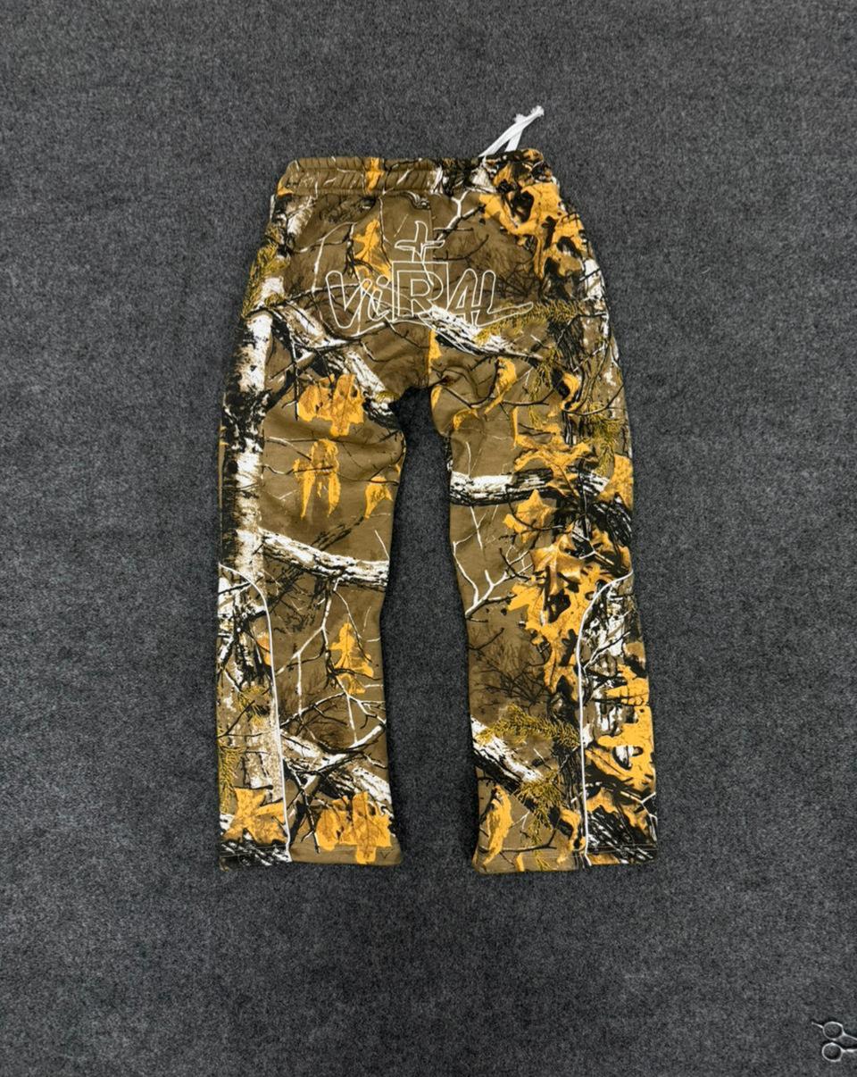 Viral Baggie Pants( Camo)
