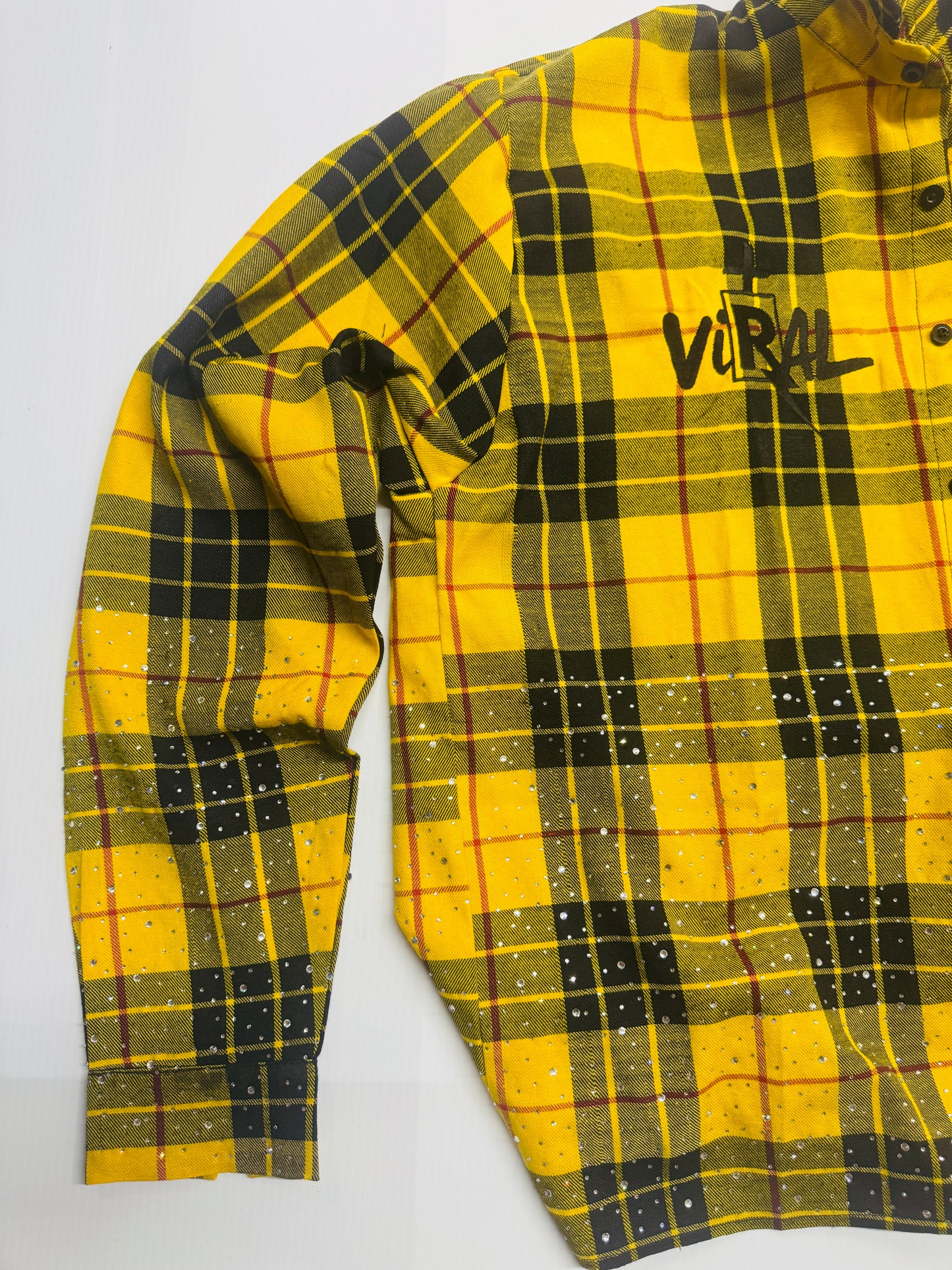 Camisa de Botones Version "Be a Follower" Amarilla y Negra
