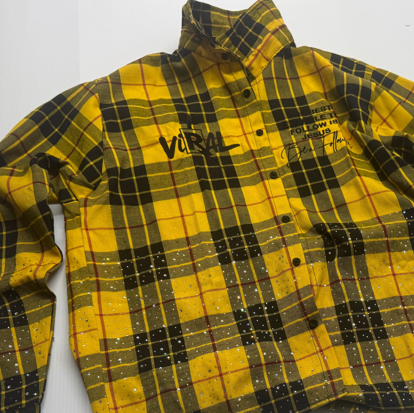 Camisa de Botones Version "Be a Follower" Amarilla y Negra